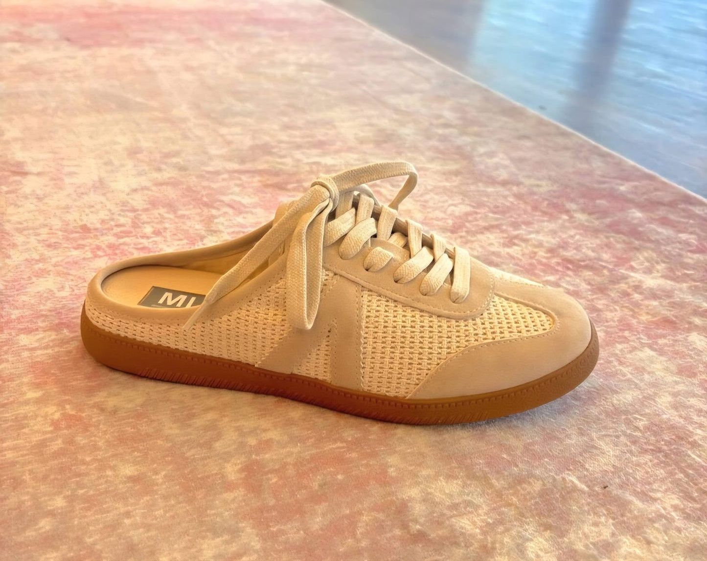 MIA Baron (off white) Sneaker Slide