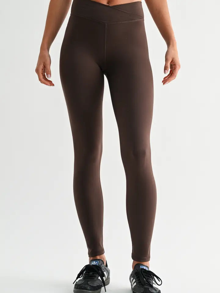 MONO B Venice Crossover Waist Leggings (Espresso)