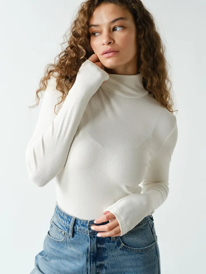 "Jenica" Ribbed Long Sleeve Turtleneck