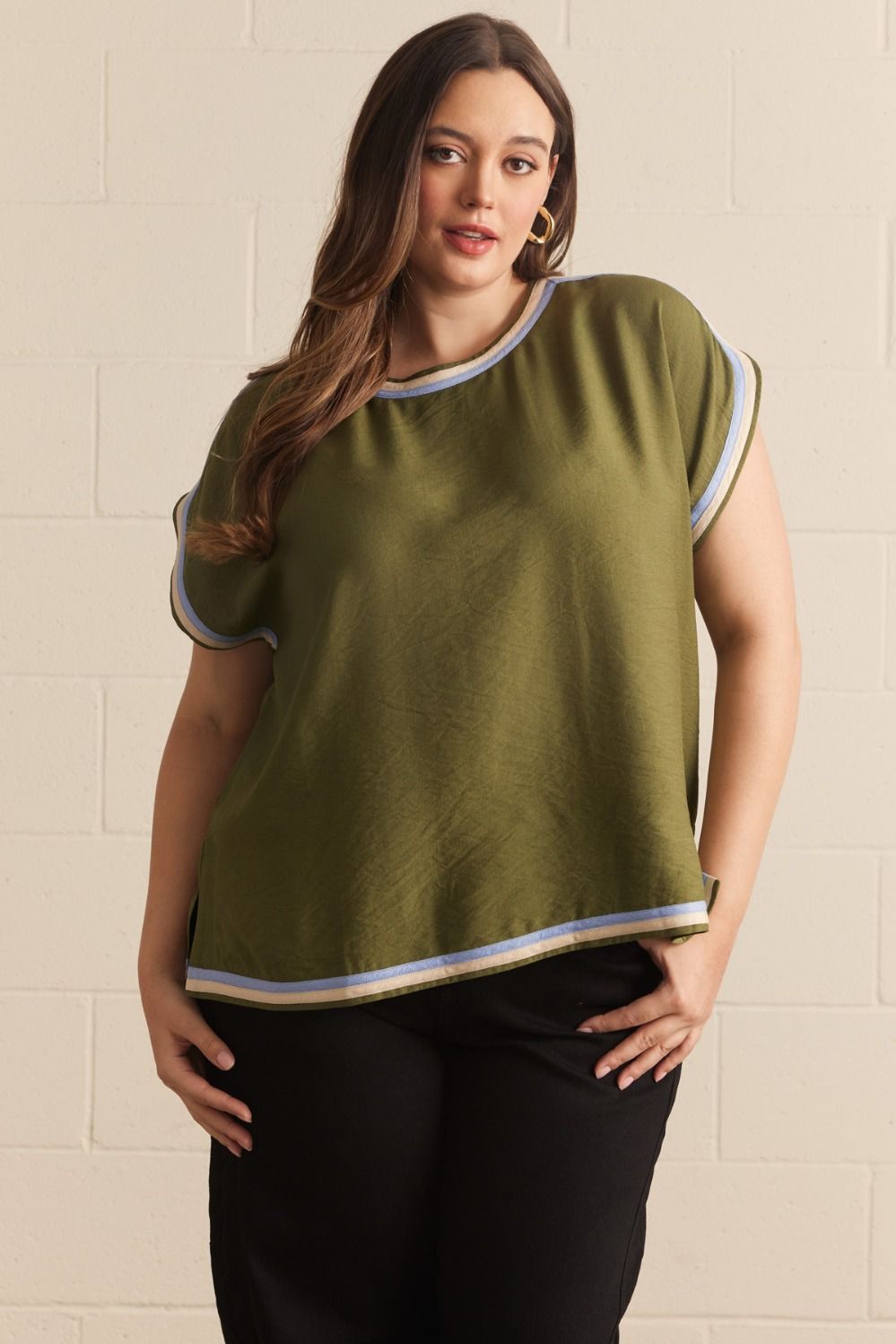 "Sal" Contrast Hem Curvy Top