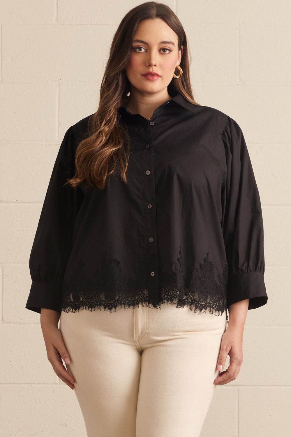 "Kari" Lace Hem Curvy Top