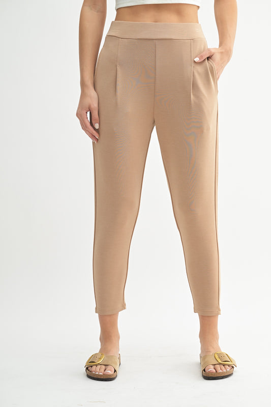 MONO B "Laguna" Scuba 7/8 Pleated Pant