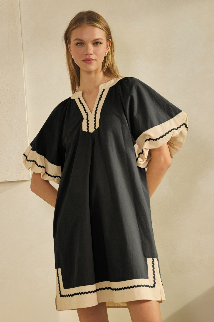 "Minnie" Bubble Sleeve V-Neck Curvy Mini Dress