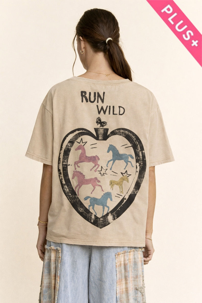 "Run Wild" Curvy Graphic Tee