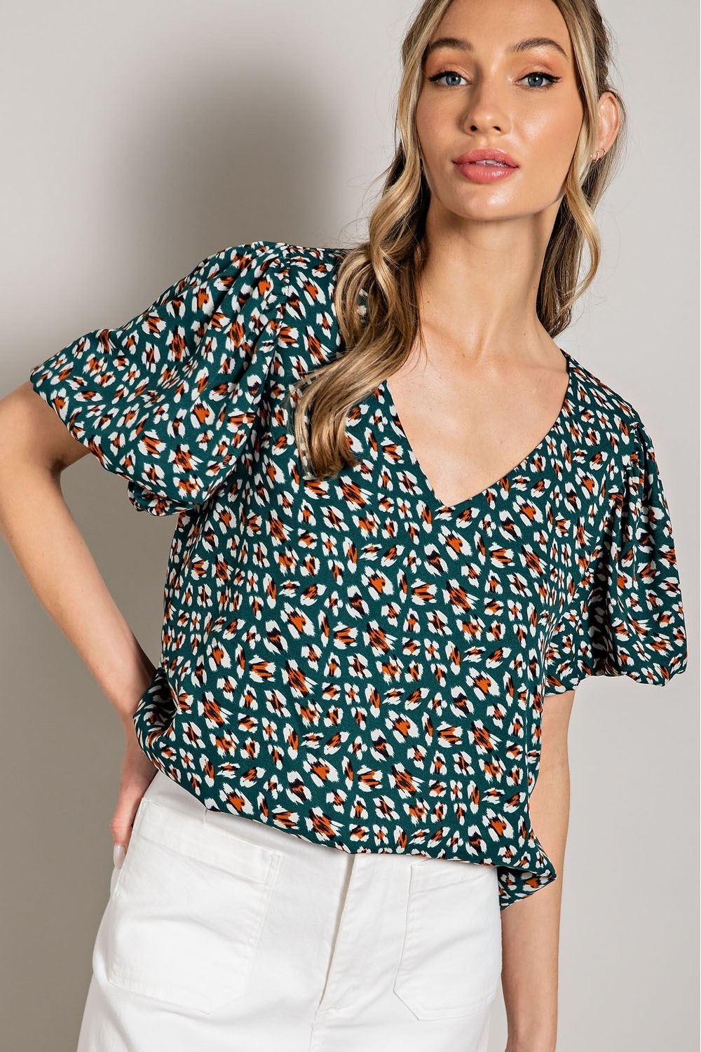 GREEN SHORT SLEEVE BUBBLE SLEEVE TOP PLUS