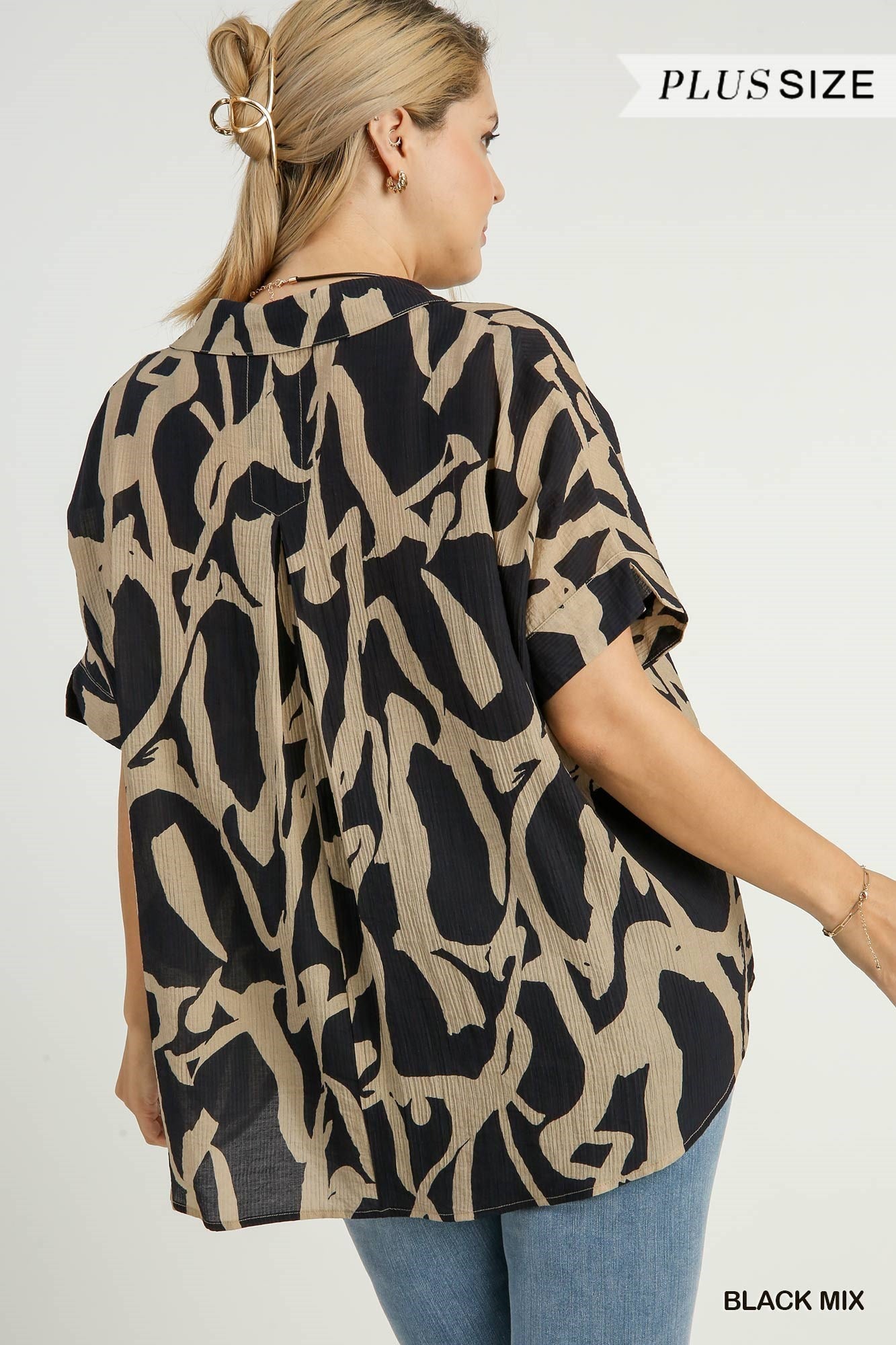 "Nikki" Abstract Black and Taupe Button Up Top