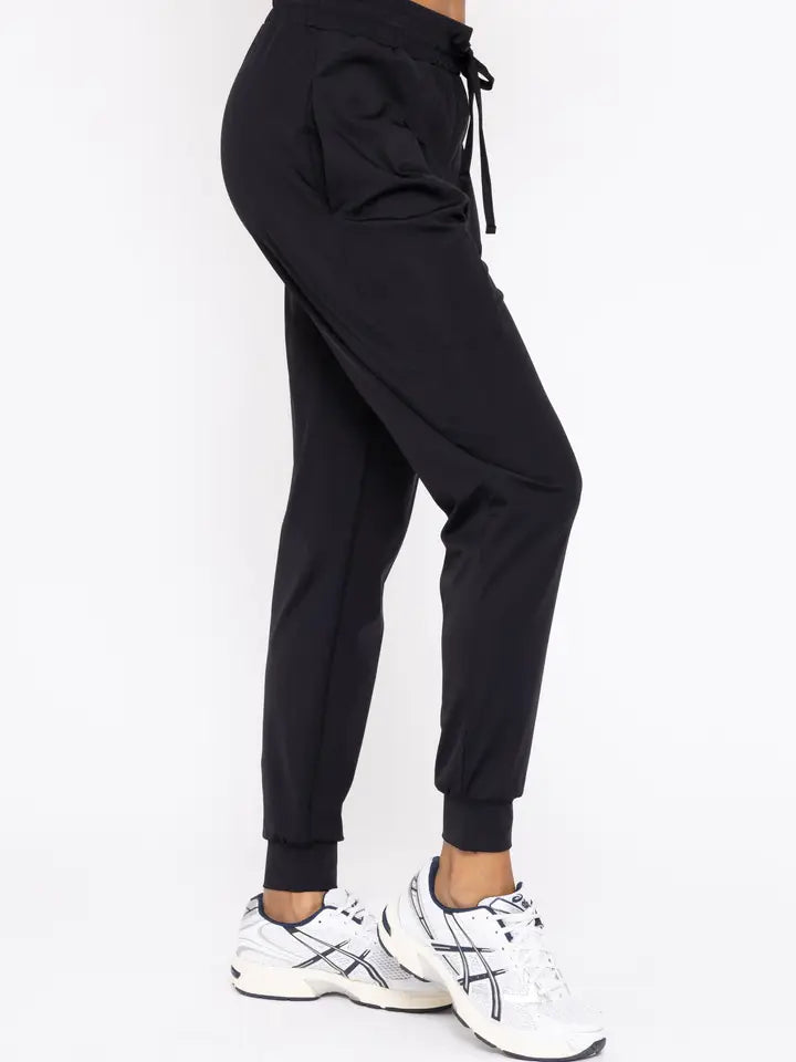 MONO B Solid Pleated Front Joggers (Black)