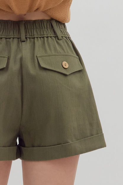 "Mack" button detail shorts
