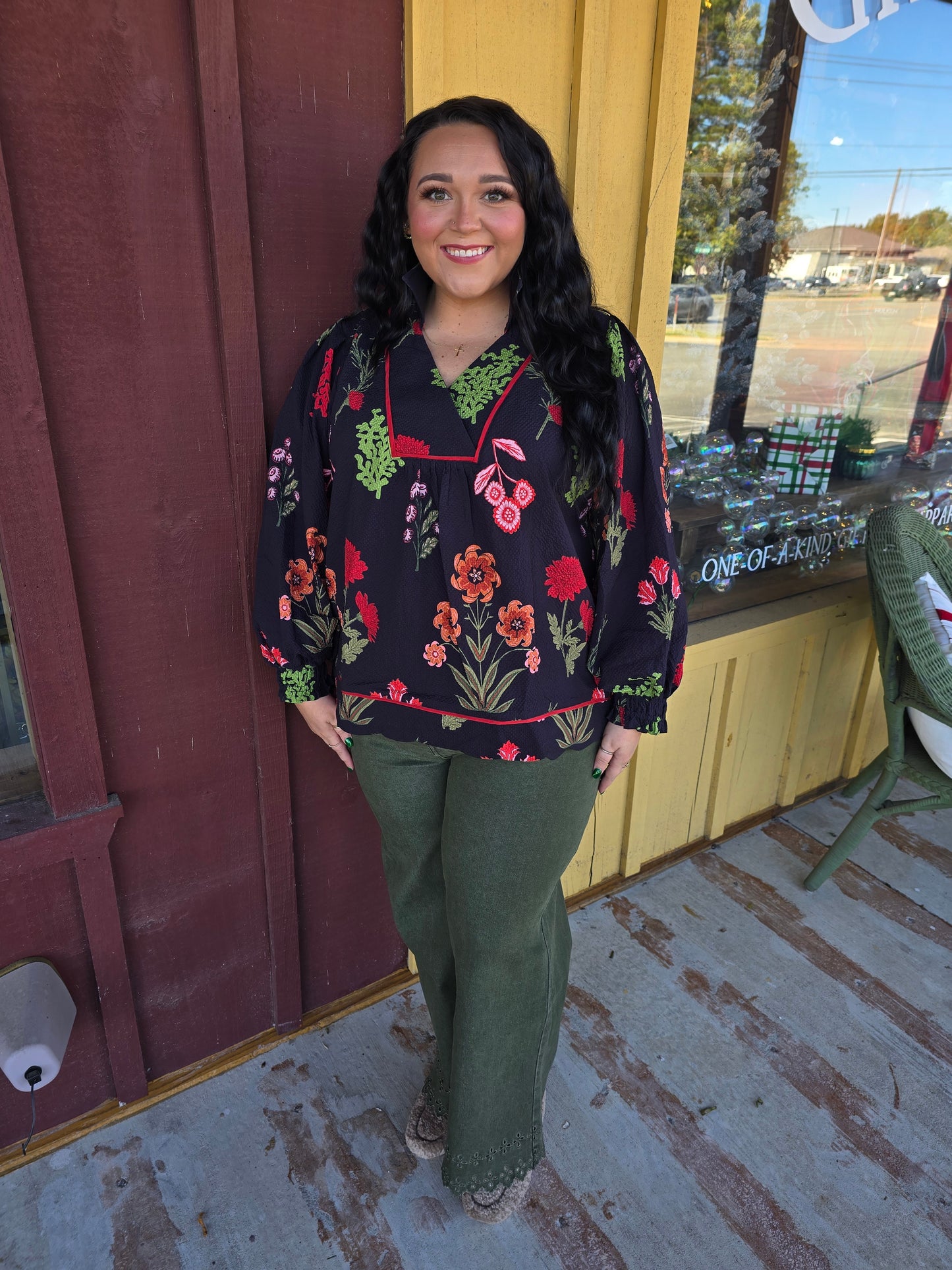 "Sherry Lynn" Curvy Black Floral 3/4 Sleeve Top